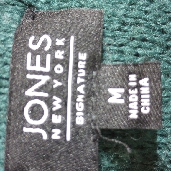 Jones New York mock neck sweater size medium - Picture 3 of 3